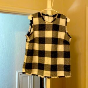 Banana Republic Size 12 sleeveless blue and white knit top